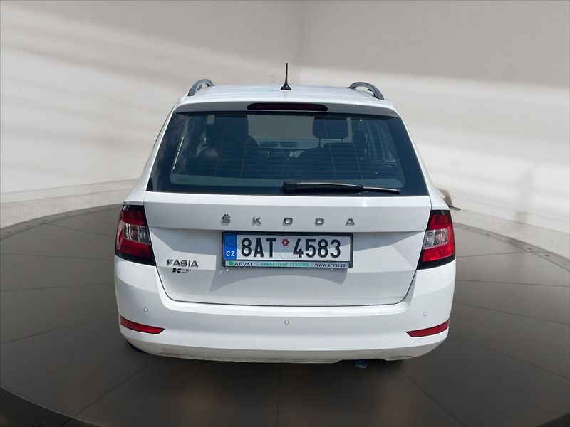 Škoda Fabia 1,0 TSI 70 Ambition - fotka 5 z 11