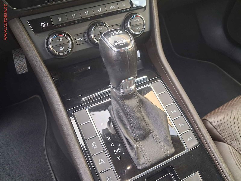 Škoda Superb (2016) 2.0TSI 4x4, ČR, DSG, navi - fotka 16 z 21