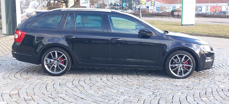 Škoda Octavia RS 2.0 TDI 135kW - fotka 3 z 30