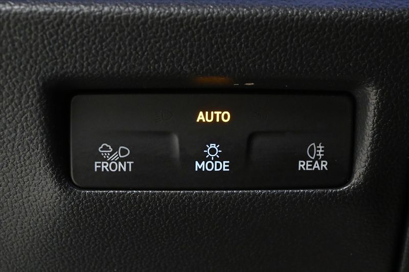 Volkswagen Passat 2,0 TDI 110 kW DSG Business Zá - fotka 28 z 33