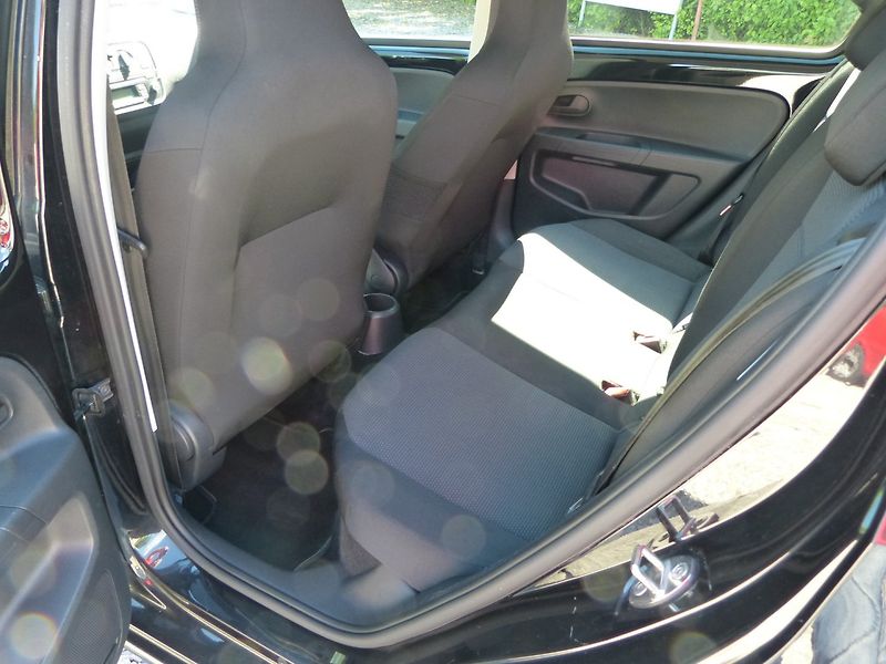 Škoda Citigo 1.0 MPI - fotka 10 z 17
