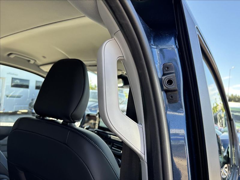 Ford Tourneo Custom 2,0 EcoBlue 125kW Active AWD - fotka 21 z 52