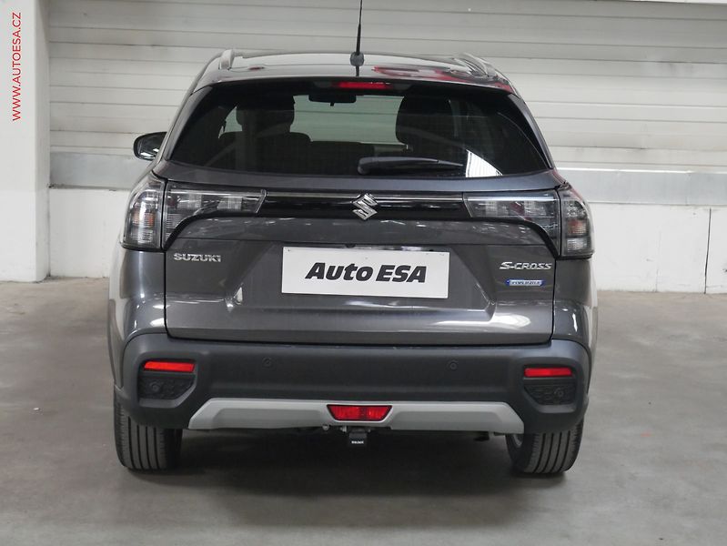 Suzuki S-Cross (2024) 1.4i 4x4, 1.maj,ČR, servis - fotka 5 z 23