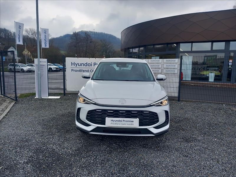 MG ZS (2025) 1,5 ESSENTIAL Hybrid+ - fotka 2 z 18