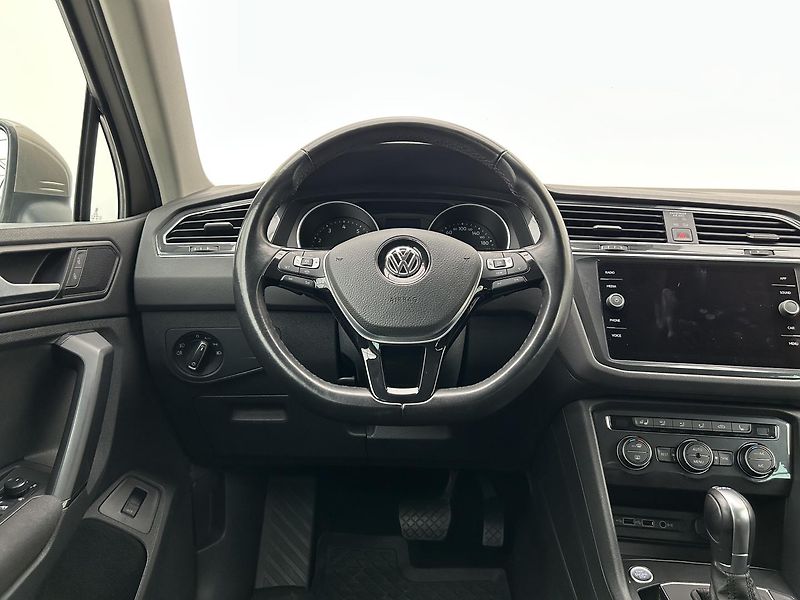Volkswagen Tiguan 2.0 TSi 4x4 Comfort line - fotka 5 z 27
