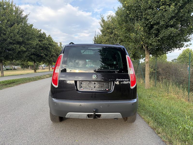 Škoda Roomster 1.6 Scout Plus Edition - fotka 10 z 13