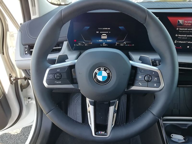 BMW Řada 2 218i 100 kW Active Tourer - fotka 8 z 19
