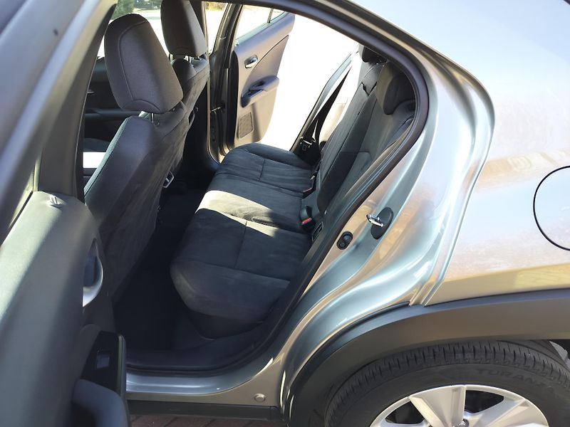 Lexus UX 250h BUSINESS edition,alcantara - fotka 20 z 25