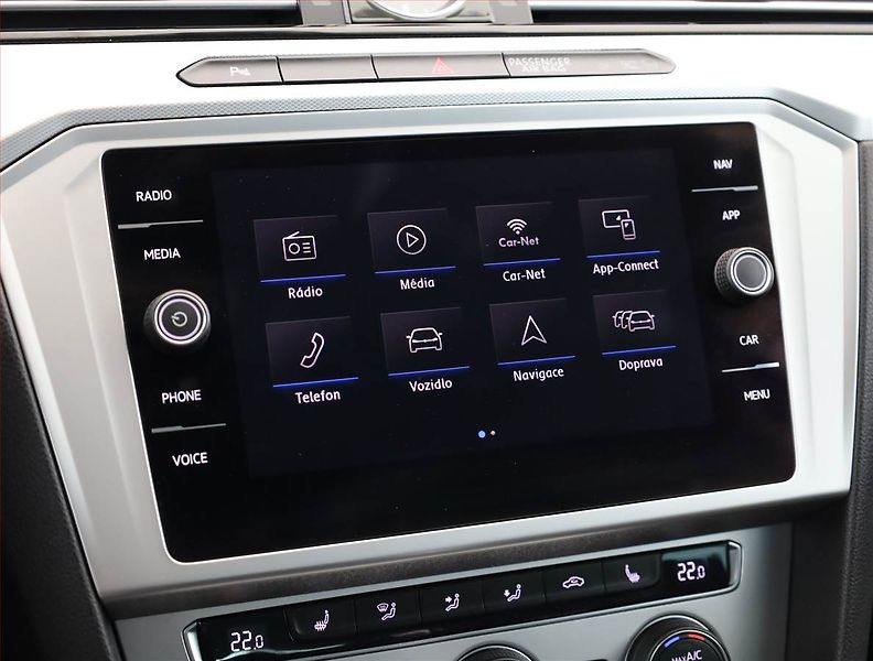 Volkswagen Passat (2019) Business 2.0 TDI, Automat - fotka 16 z 20