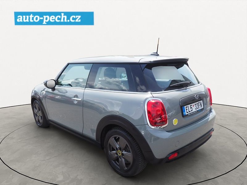 Mini Cooper (2020) SE Electric 33 kWh - fotka 2 z 30