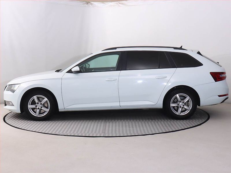 Škoda Superb (2017) Ambition 1.6 TDI, Automat - fotka 3 z 19
