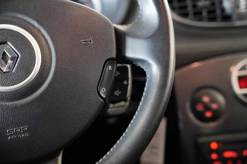 Renault Clio - fotka 14 z 19