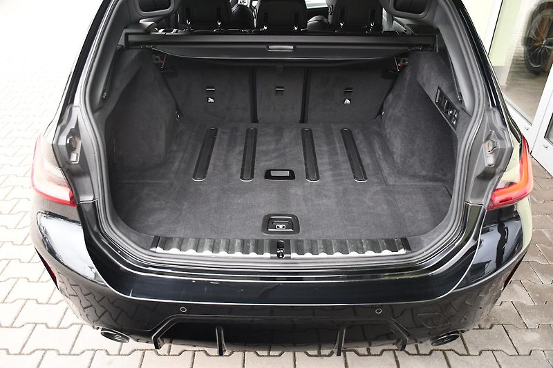BMW Řada 3 320D xDrive M-SPORT ČR 1.M - fotka 40 z 47