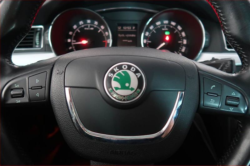 Škoda Superb (2013) Ambition 2.0 TDI, Automat - fotka 18 z 18
