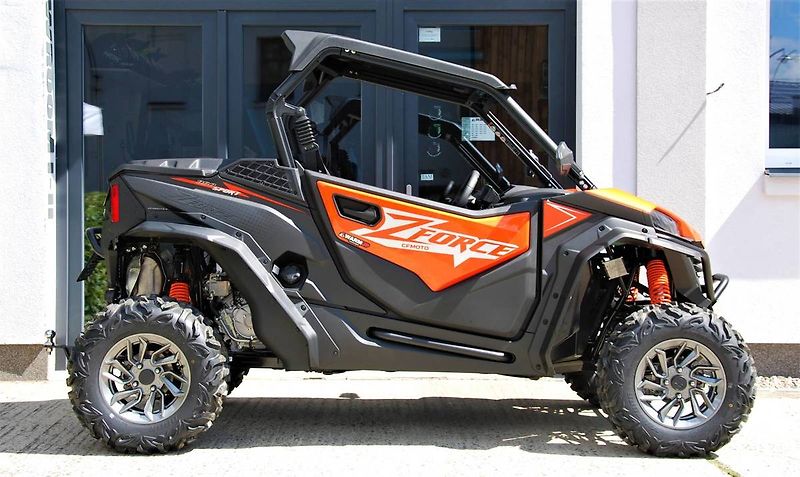 CFMOTO (2026) Gladiator Z950 Sport - fotka 2 z 25