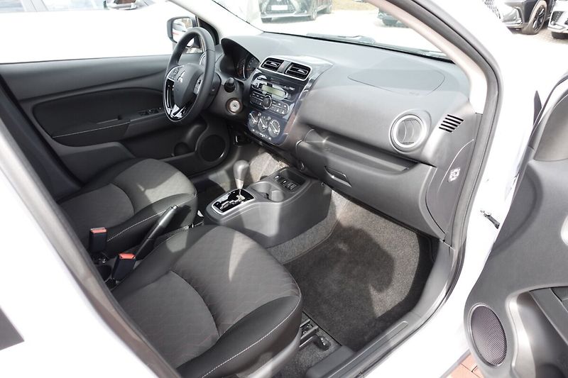 Mitsubishi Space Star ZLEVNĚNO 1,2i 52kW A/T - fotka 11 z 26