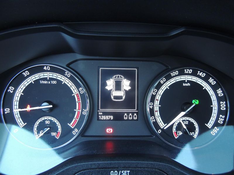 Škoda Karoq (2020) 1.5TSI,110kw,DSG,TZ,ČR,1maj. - fotka 21 z 45