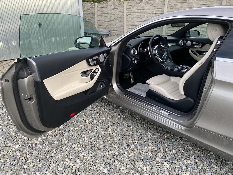 Mercedes-Benz Třídy C C 400 COUPE 4MATIC 51.000KM - fotka 87 z 149