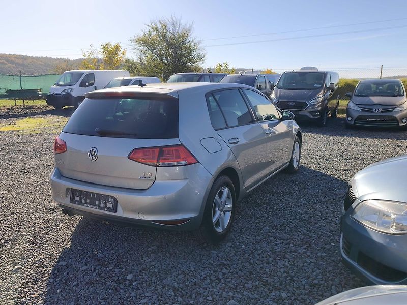 Volkswagen Golf (2016) - fotka 8 z 36