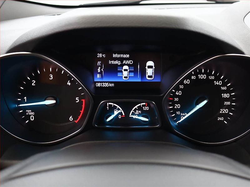 Ford Kuga (2019) ST-Line 2.0 TDCi, 4X4 - fotka 9 z 18