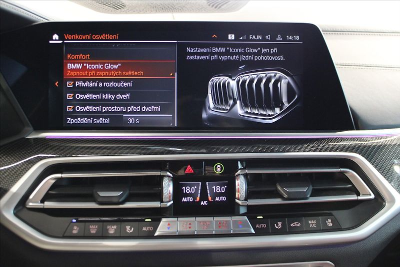 BMW X6 M50i xDrive adLED/360°/H&K - fotka 38 z 47