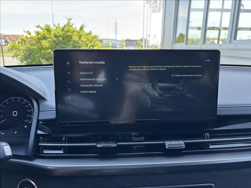 KGM Rexton 2,2 e-XDI 148kW AWD Premium - fotka 32 z 39