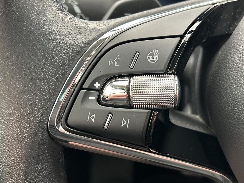Škoda Superb 2.0 TDI L & K - fotka 23 z 34