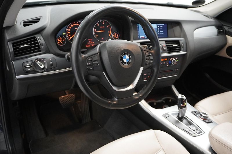 BMW X3 3,0 XDRIVE30D AUTOMAT - fotka 12 z 27