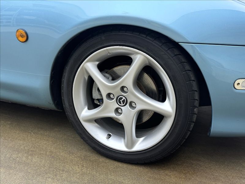 Mazda MX-5 1,8 i NAJETO 52TKM KŮŽE VÝHŘEV - fotka 28 z 34