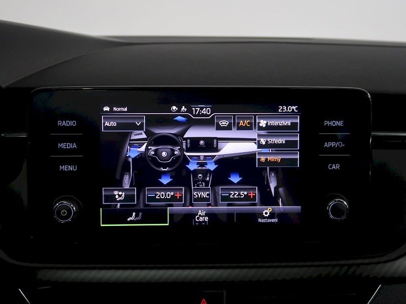 Škoda Scala (2023) MONTE CARLO 1.5TSI 110KW PANOR - fotka 26 z 40