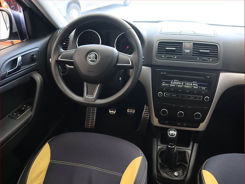 Škoda Yeti (2014) 2.0 TDI, 4X4, Tempomat - fotka 7 z 17