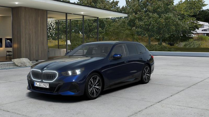 BMW Řada 5 540d xDrive Touring - fotka 2 z 14