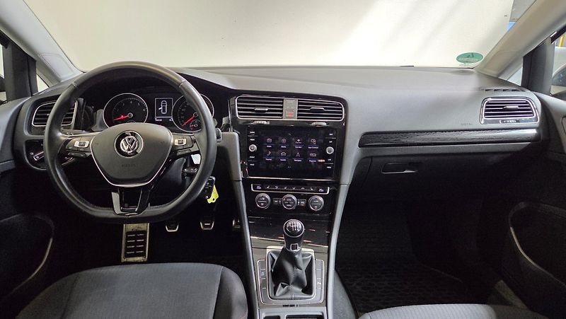 Volkswagen Golf - fotka 6 z 6