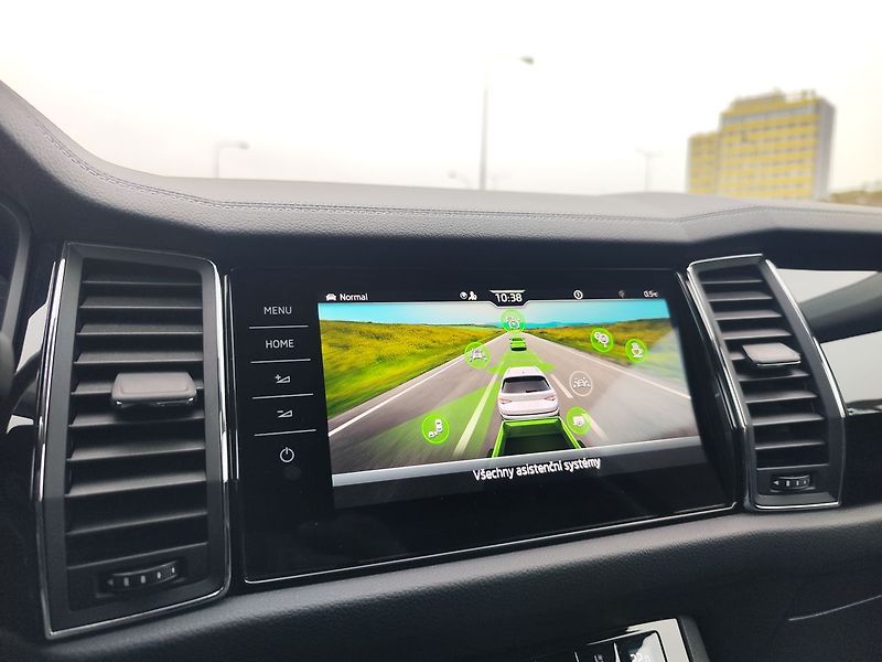 Škoda Kodiaq 2.0 TDI/147kW L&K DSG 4x4 - fotka 21 z 40