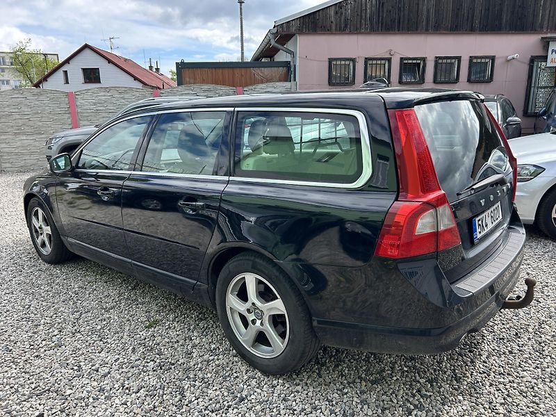 Volvo V70 (2010) D5 151 kw - fotka 10 z 17