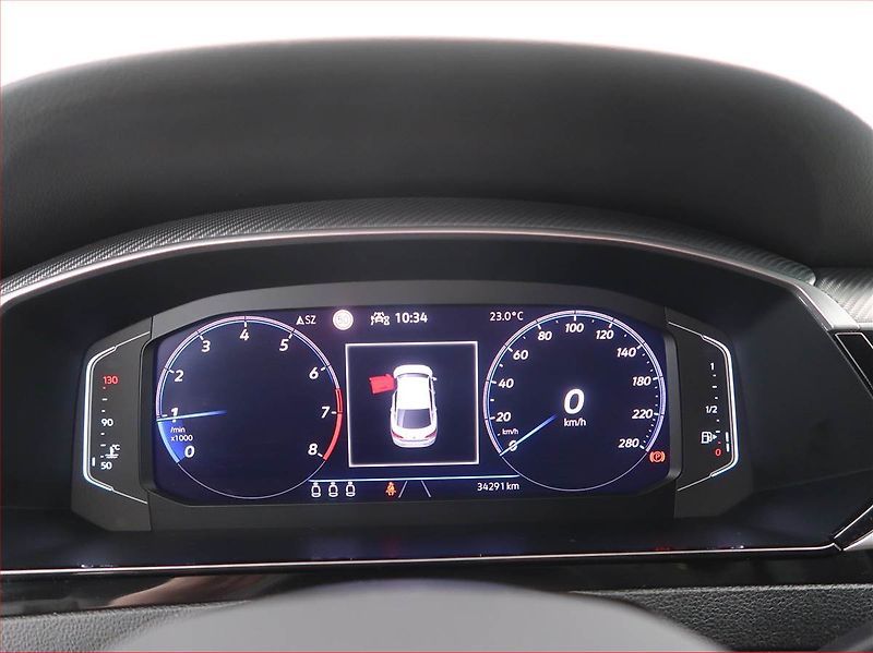 Volkswagen Arteon (2022) R-line 1.5 TSI - fotka 9 z 19