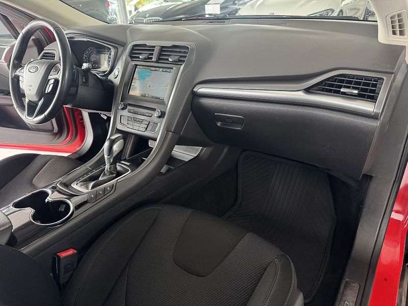 Ford Mondeo 2,0TDCi AUT*Titanium*Tažné - fotka 11 z 33