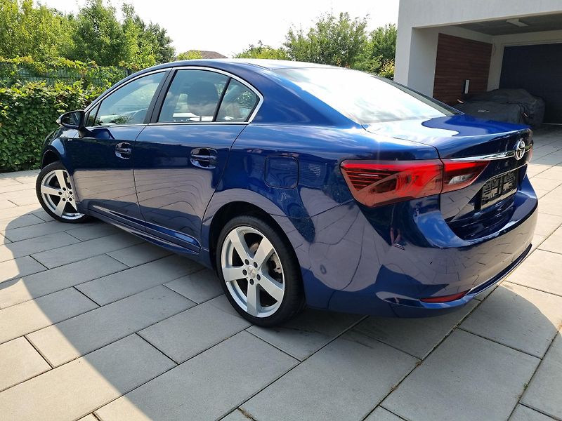 Toyota Avensis (2016) 1.8 COMFORT,KAMERA,ALU - fotka 7 z 42