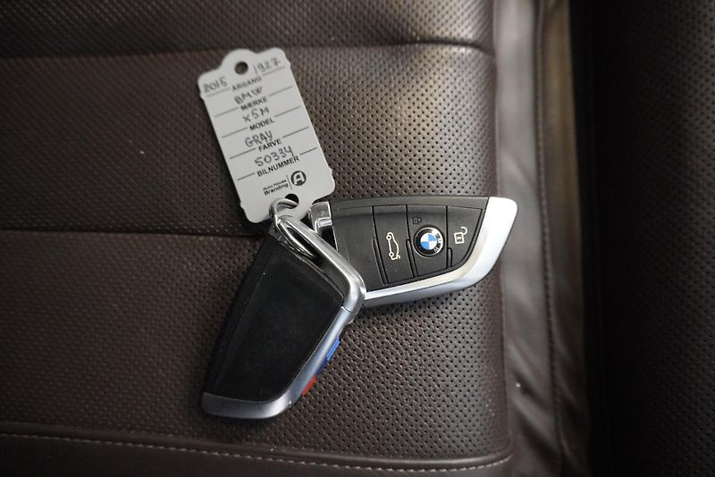 BMW X5 (2015) M50D SUV XDRIVE STEPTRONIC - fotka 42 z 42