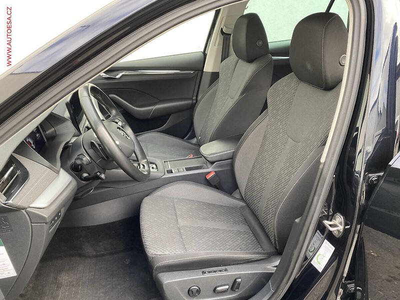 Škoda Octavia (2020) 2.0 TDi, Style, DSG, TZ, +ALU - fotka 9 z 22