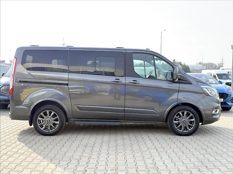 Ford Tourneo Custom 2,0 EcoBlue 136kW TitaniumX L1 - fotka 6 z 22