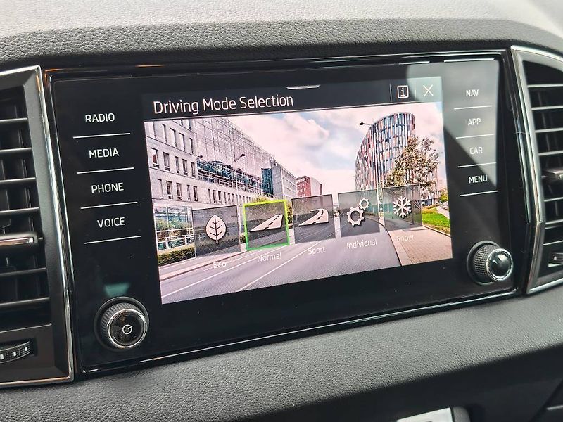 Škoda Karoq Style 7DSG 2,0 TDI - fotka 18 z 24