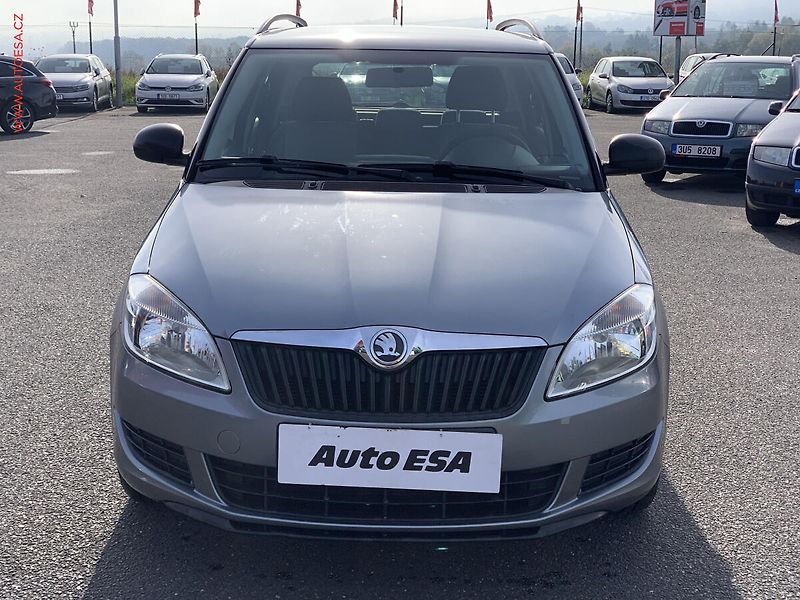 Škoda Fabia (2013) 1.2 TSI, AC - fotka 2 z 18