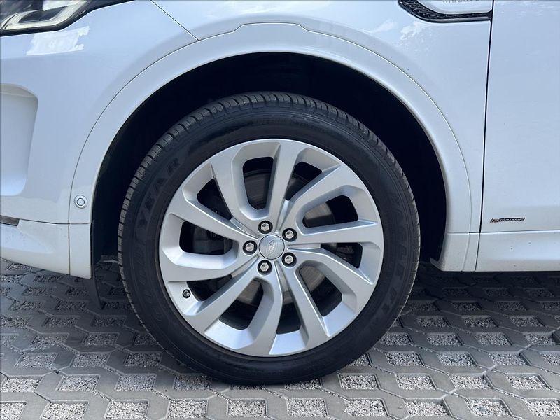 Land Rover Discovery Sport 2,0 D180 R-Dynamic HSE ČR DPH - fotka 36 z 39