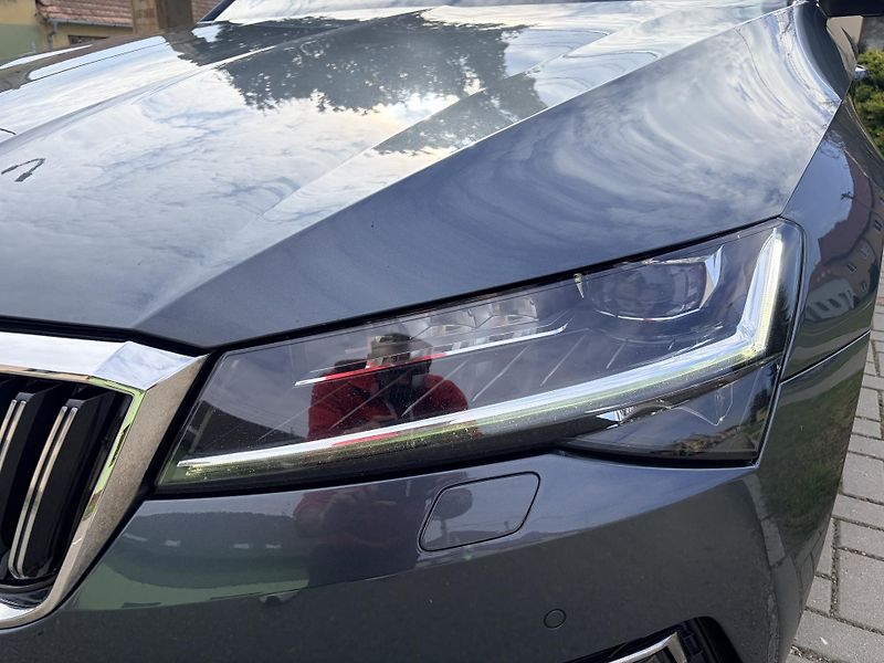 Škoda Superb 2.0TDI 147KW DSG MATRIX 4x4 - fotka 6 z 44