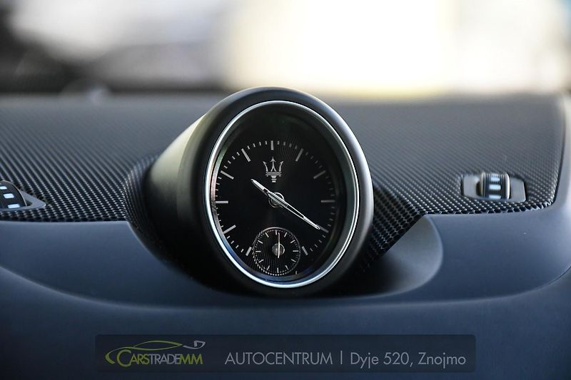 Maserati Levante 3.0D ČR Q4 H/K ACC VZDUCH - fotka 31 z 56