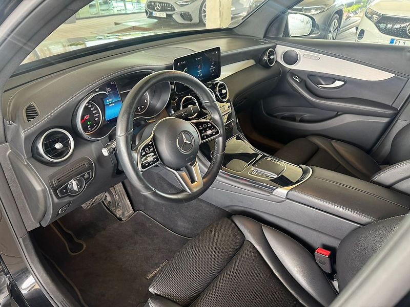 Mercedes-Benz GLC 220d 4MATIC - fotka 12 z 21