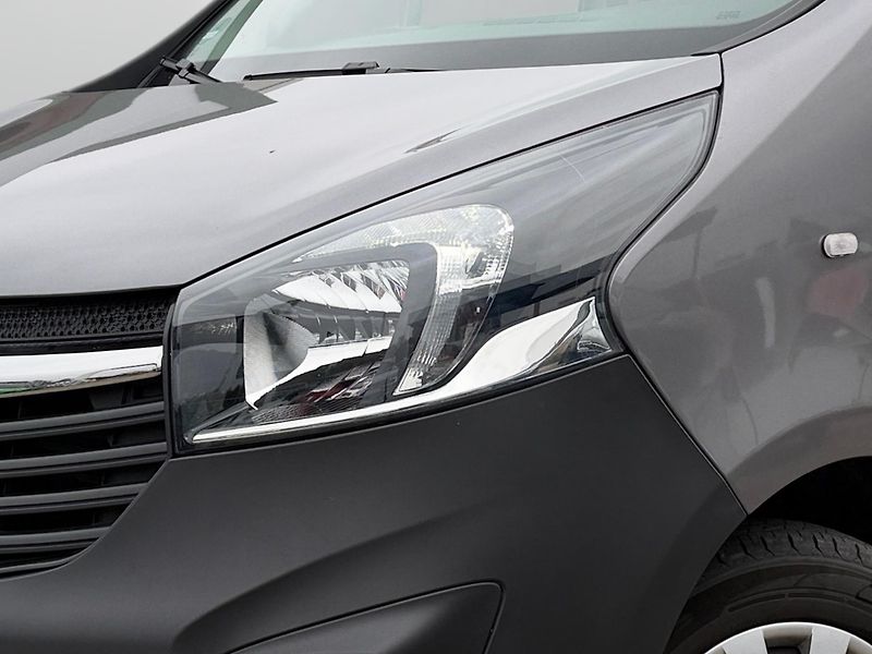 Opel Vivaro (2019) 1,6 CDTi 89 kW 9 míst - fotka 9 z 27