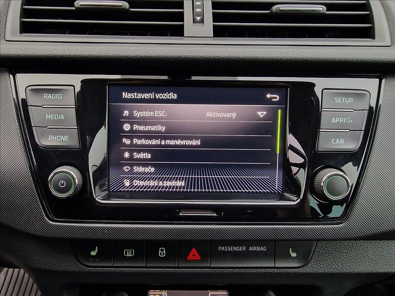 Škoda Fabia 1.0 TSI TOUR,ČR,1.Majitel - fotka 30 z 48