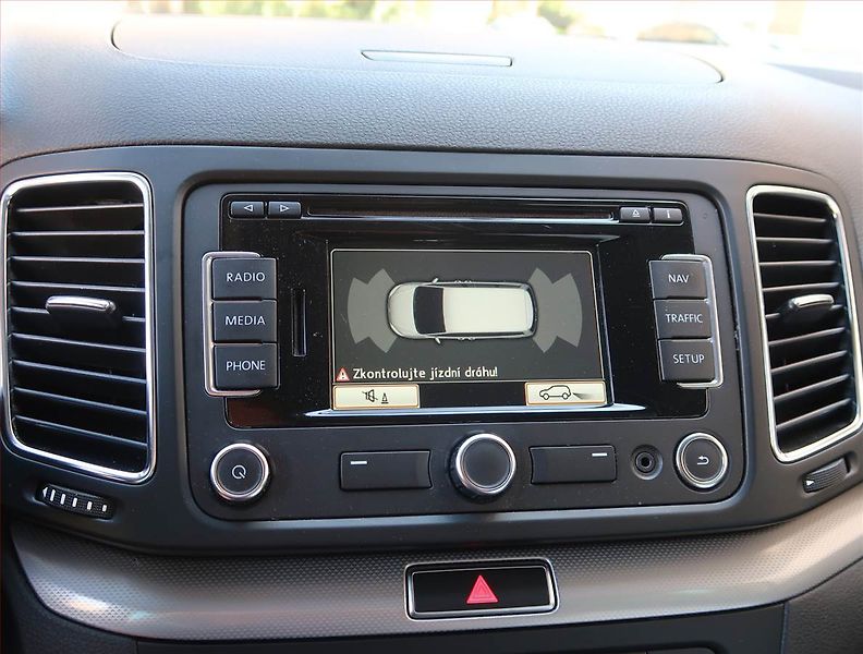 Volkswagen Sharan (2011) 2.0 TDI, Navi, Tempomat - fotka 16 z 19
